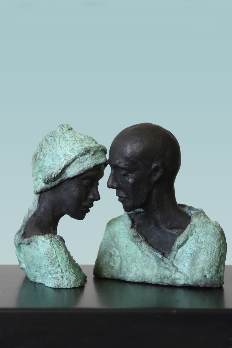 Couple , kieta nuij sculptures in bronze