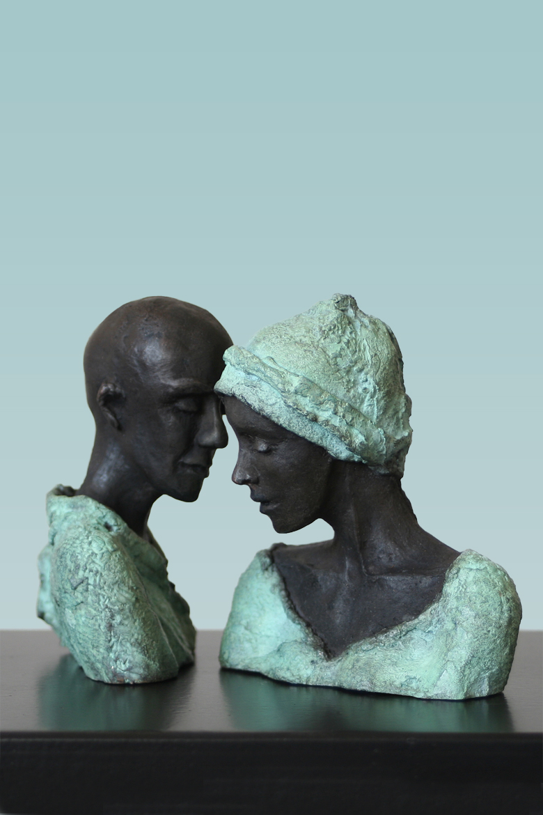 Couple , kieta nuij sculptures in bronze