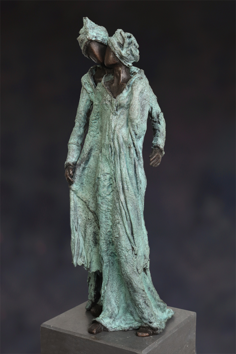 Whisper, kieta nuij sculptures in bronze
