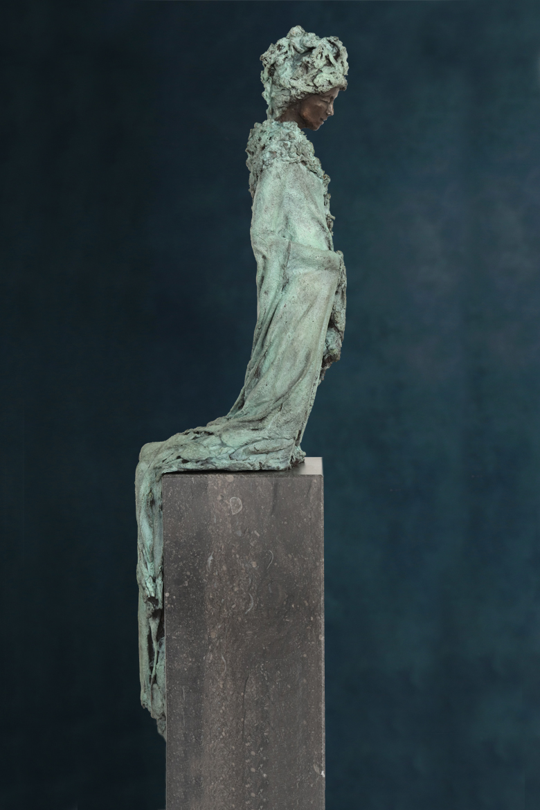 Alina, kieta nuij sculptures in bronze