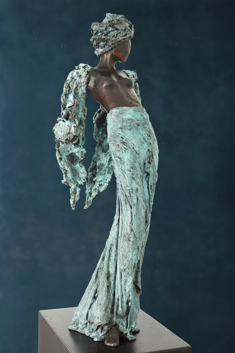 Fear of flying, kieta nuij sculptures in bronze