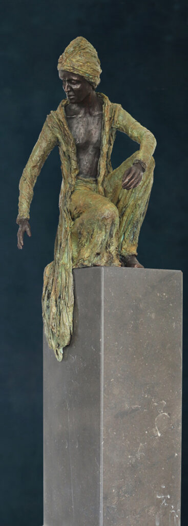Beyond (kieta nuij sculptures in bronze) 2 beelden in brons
